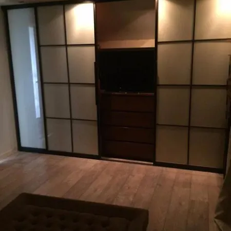 빌라 Nice House With Jacuzzi 리쎄
