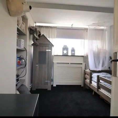 Nice House With Jacuzzi 리쎄