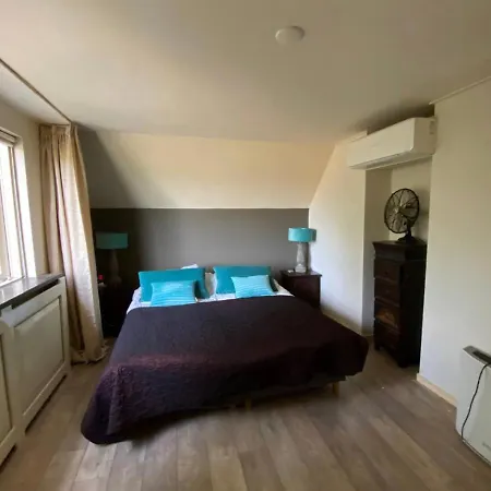 Nice House With Jacuzzi 리쎄